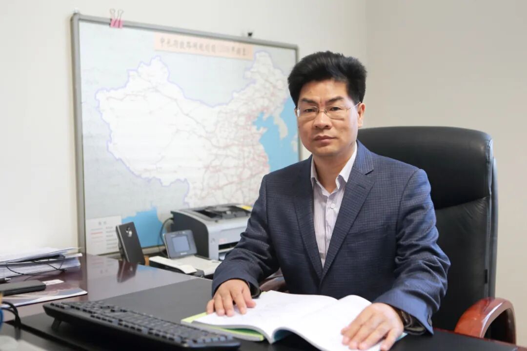 鐵四院肖明清當(dāng)選中國(guó)工程院院士